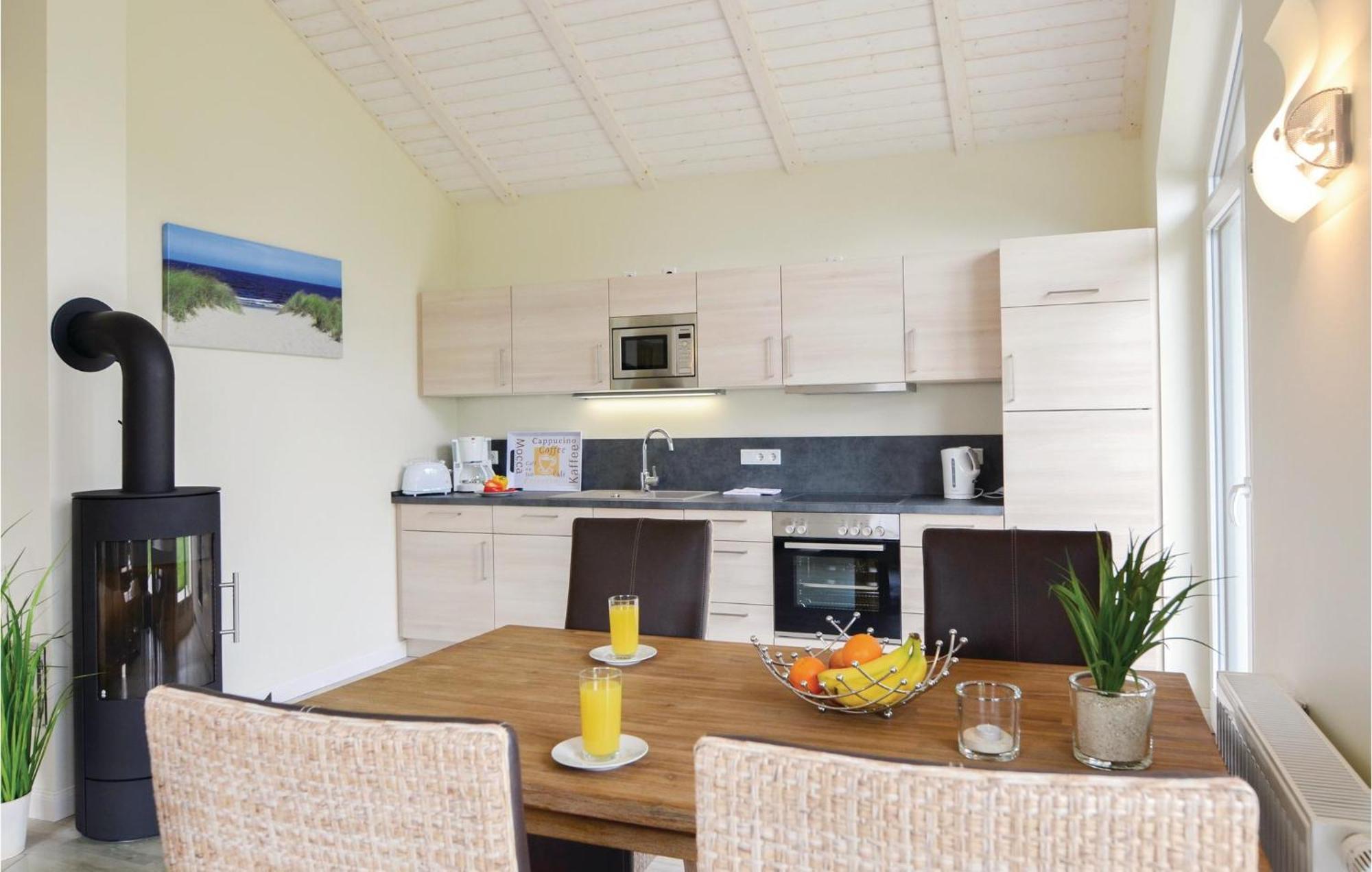 Awesome Home In Dagebuell With Kitchen מראה חיצוני תמונה